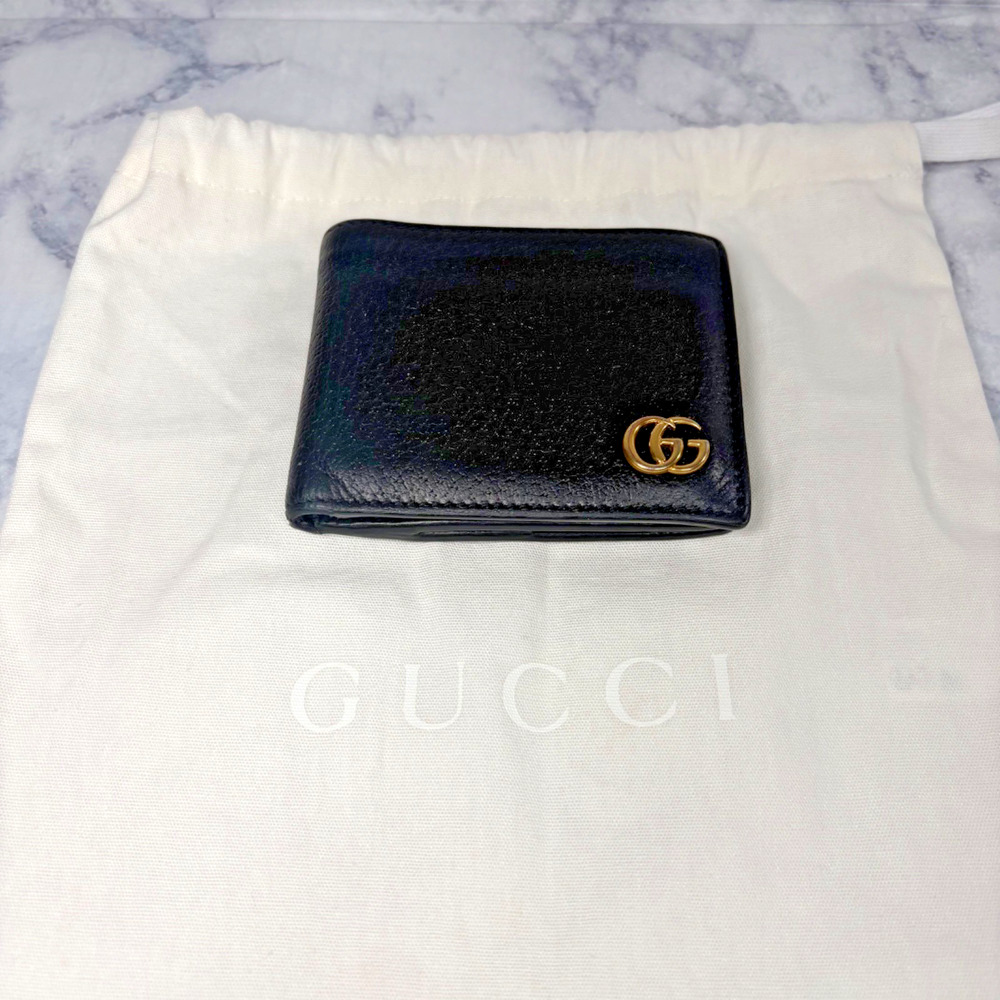 Gucci Men Black Leather Bifold Wallet W/ Gold GG Logo Authentic Unique Pocket
